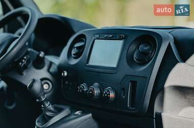 Грузовой фургон Renault Master 2019 в 