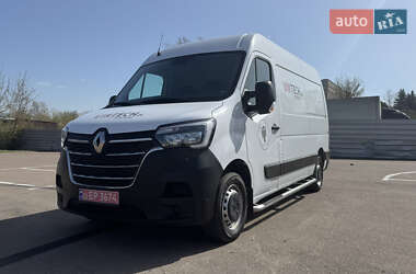 Грузовой фургон Renault Master 2022 в 