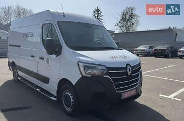 Грузовой фургон Renault Master 2022 в 