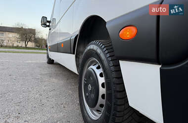 Вантажний фургон Renault Master 2021 в 