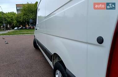 Грузовой фургон Renault Master 2011 в 