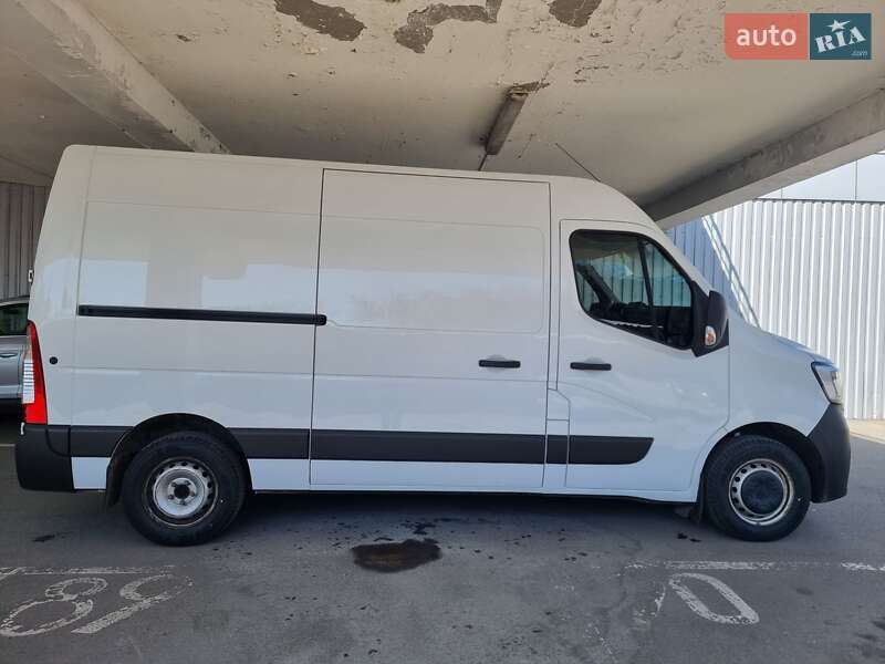 Вантажний фургон Renault Master 2022 в Чернігові