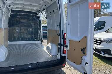 Грузовой фургон Renault Master 2021 в 