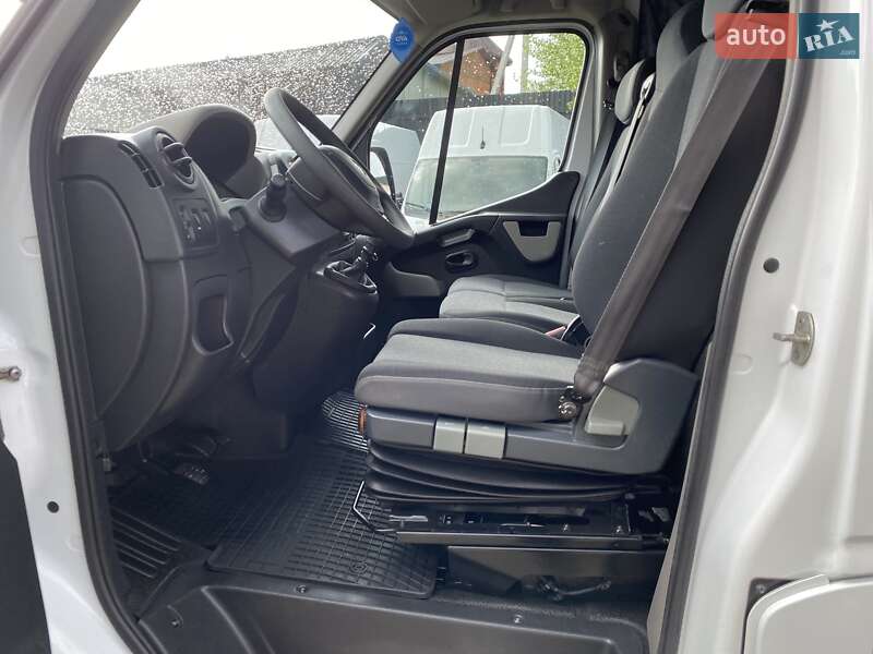 Вантажний фургон Renault Master 2018 в Хусті