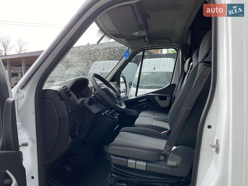 Вантажний фургон Renault Master 2018 в Хусті