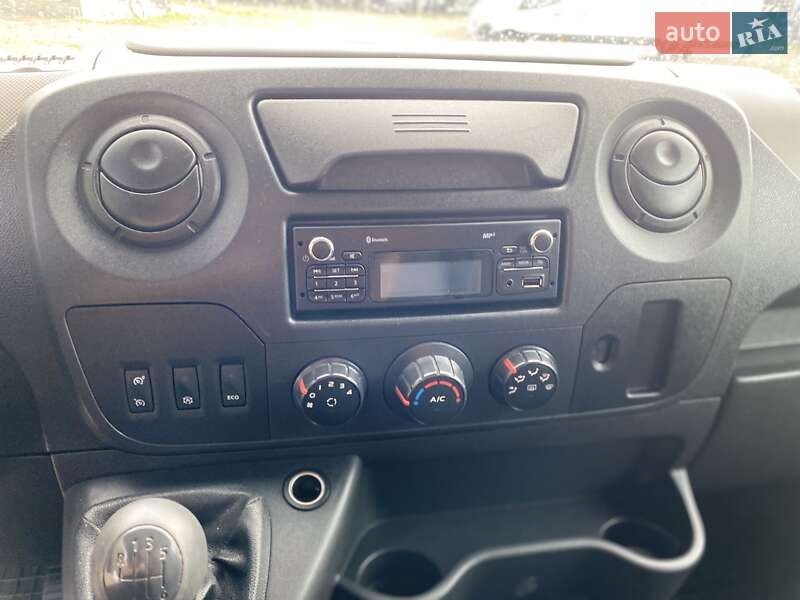 Вантажний фургон Renault Master 2018 в Хусті