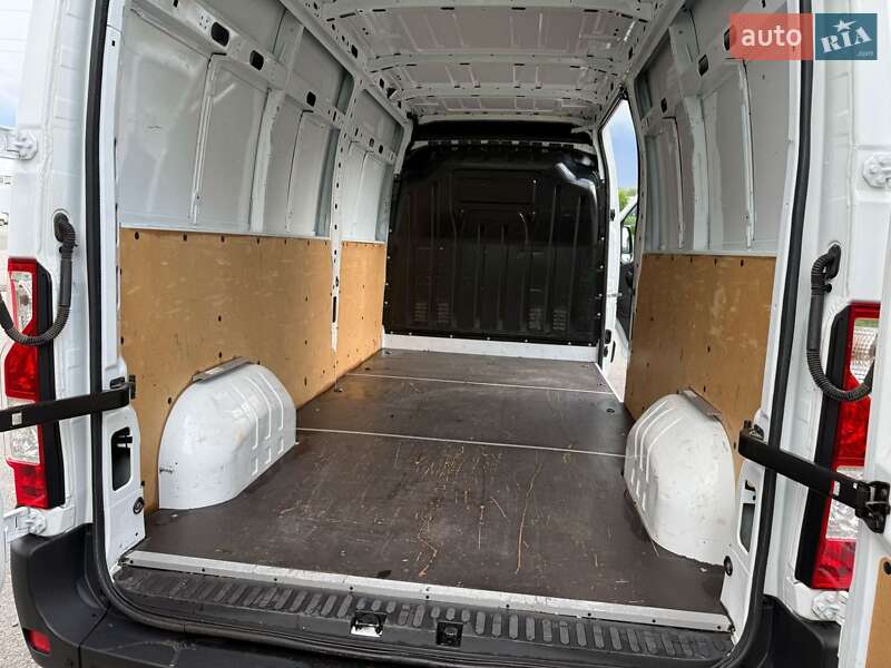 Вантажний фургон Renault Master 2023 в Ужгороді фото 72 Вантажний фургон Renault Master 2023 в Ужгороді