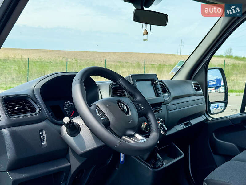 Вантажний фургон Renault Master 2019 в Рівному