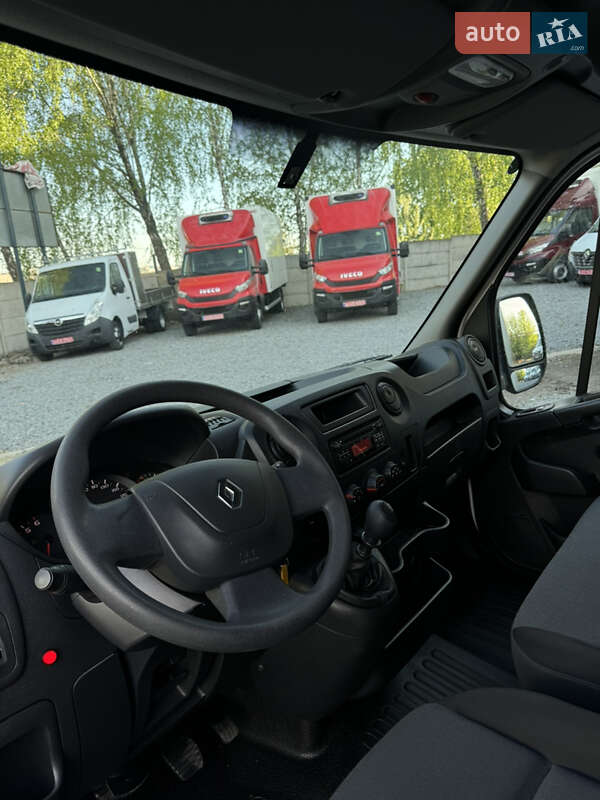 Вантажний фургон Renault Master 2019 в Рівному