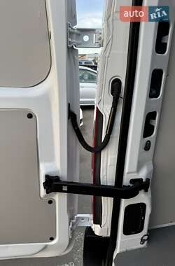Грузовой фургон Renault Master 2020 в 