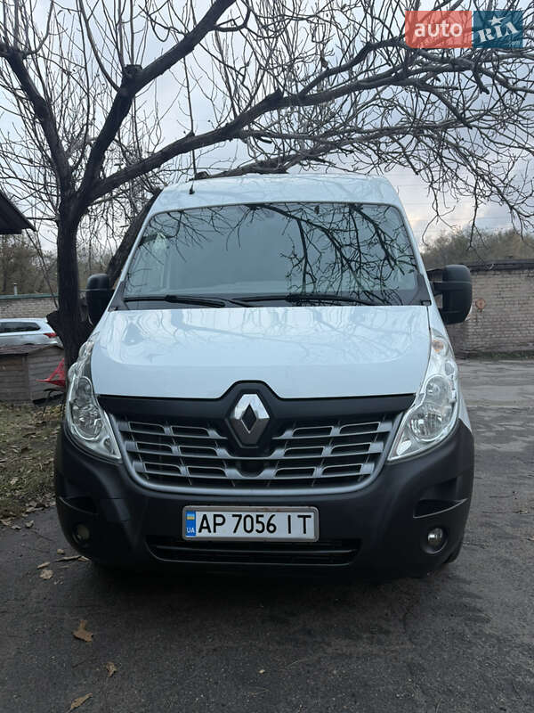 Грузовой фургон Renault Master 2016 в 