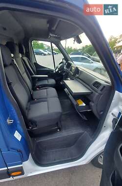Грузовой фургон Renault Master 2021 в 