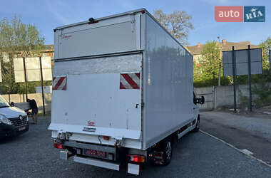 Грузовой фургон Renault Master 2022 в 