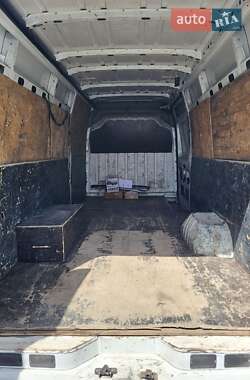Вантажний фургон Renault Master 2012 в 