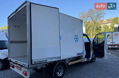 Другие грузовики Renault Master 2017 в 
