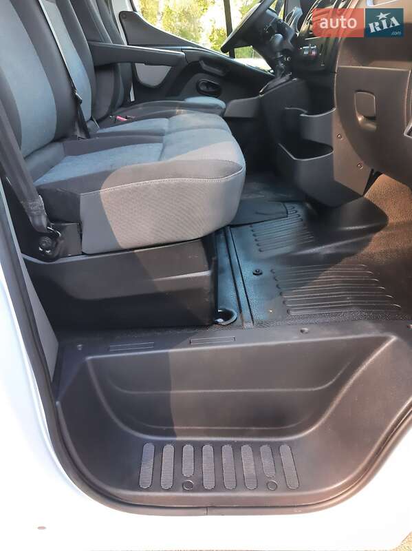 Грузовой фургон Renault Master 2018 в Полтаве