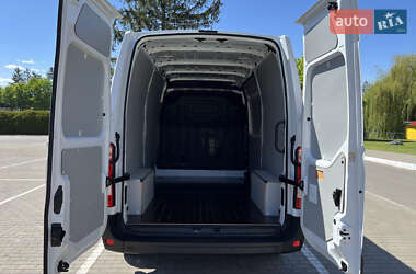Грузовой фургон Renault Master 2019 в 