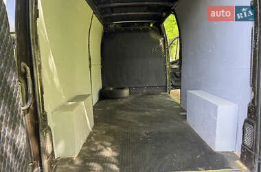 Грузовой фургон Renault Master 2010 в 