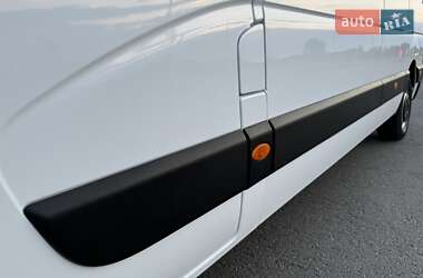 Вантажний фургон Renault Master 2021 в 