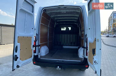 Грузовой фургон Renault Master 2021 в 