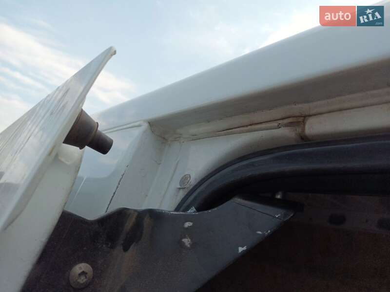 Вантажний фургон Renault Master 2009 в Умані