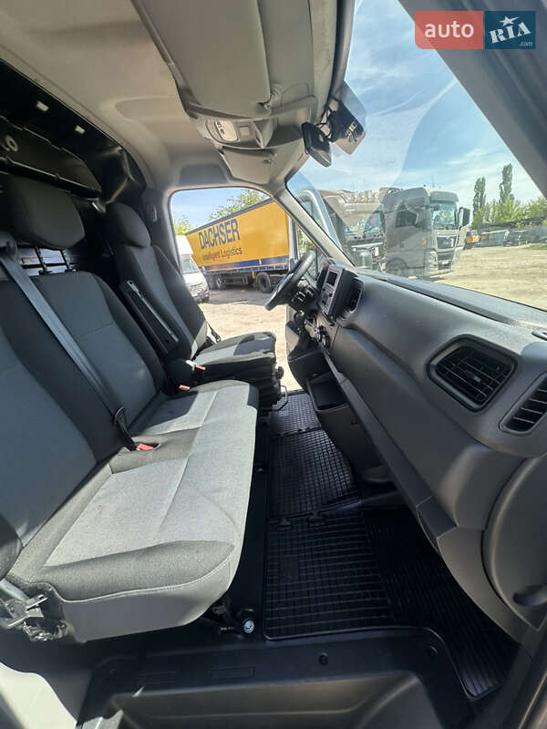 Грузовой фургон Renault Master 2021 в Луцке