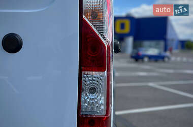 Грузовой фургон Renault Master 2015 в 