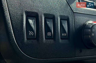 Грузовой фургон Renault Master 2015 в 
