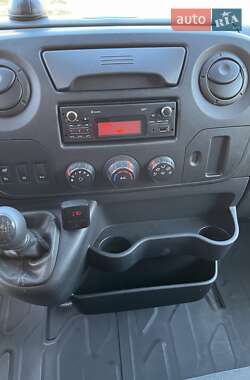 Вантажопасажирський фургон Renault Master 2018 в 