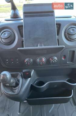 Вантажопасажирський фургон Renault Master 2018 в 