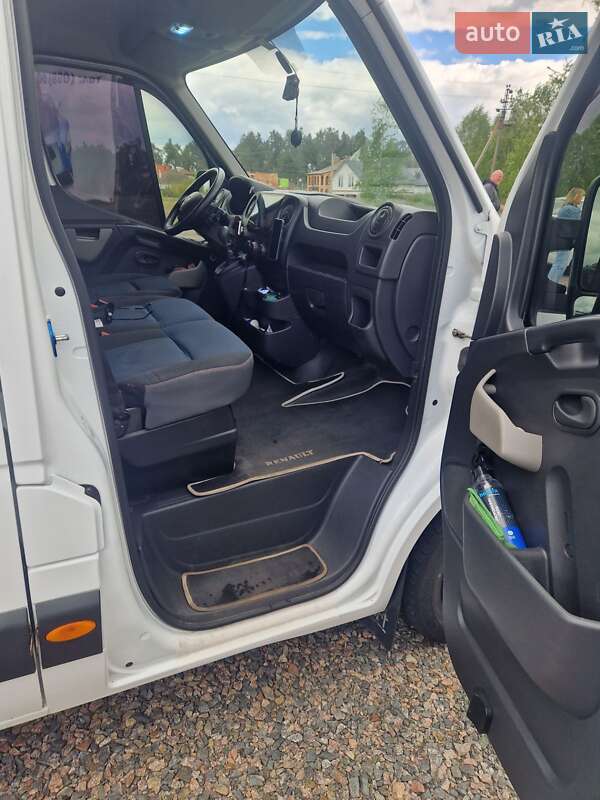Вантажний фургон Renault Master 2018 в Черкасах