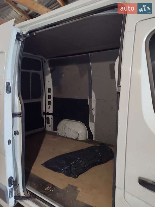 Вантажний фургон Renault Master 2012 в Білгороді-Дністровському