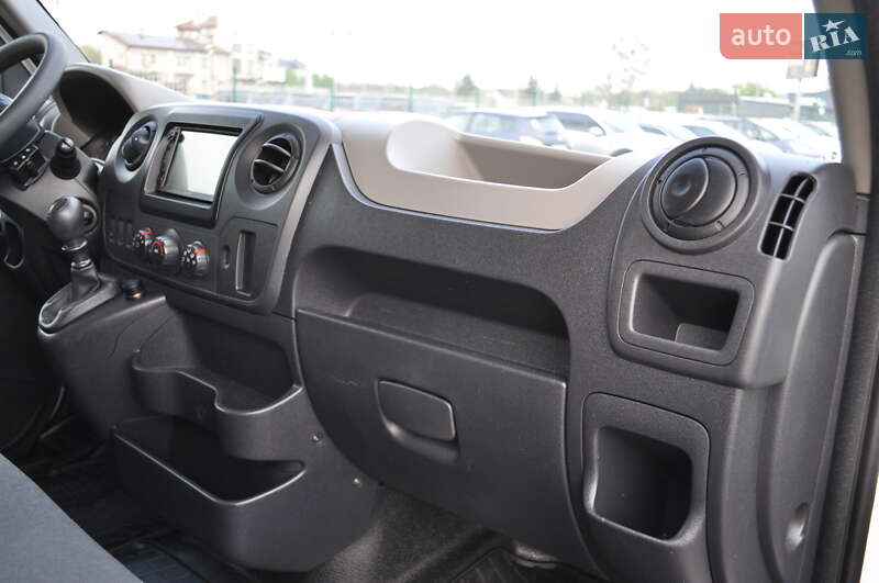 Микроавтобус Renault Master 2017 в Киеве фото 46 Микроавтобус Renault Master 2017 в Киеве
