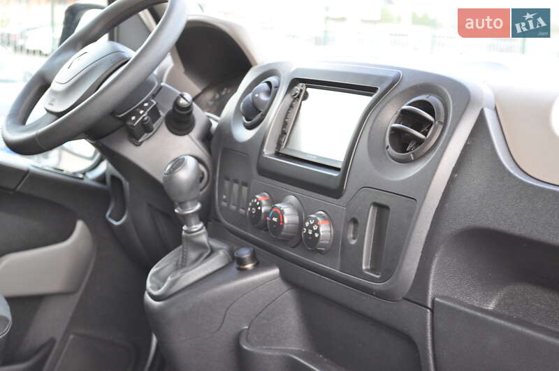 Микроавтобус Renault Master 2017 в Киеве фото 47 Микроавтобус Renault Master 2017 в Киеве
