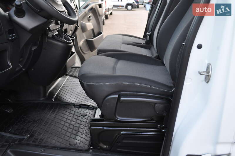 Микроавтобус Renault Master 2017 в Киеве фото 53 Микроавтобус Renault Master 2017 в Киеве