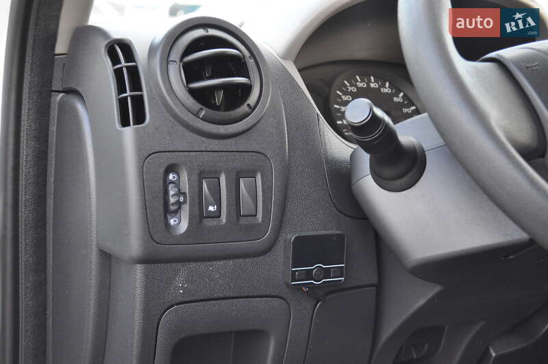 Микроавтобус Renault Master 2017 в Киеве фото 55 Микроавтобус Renault Master 2017 в Киеве