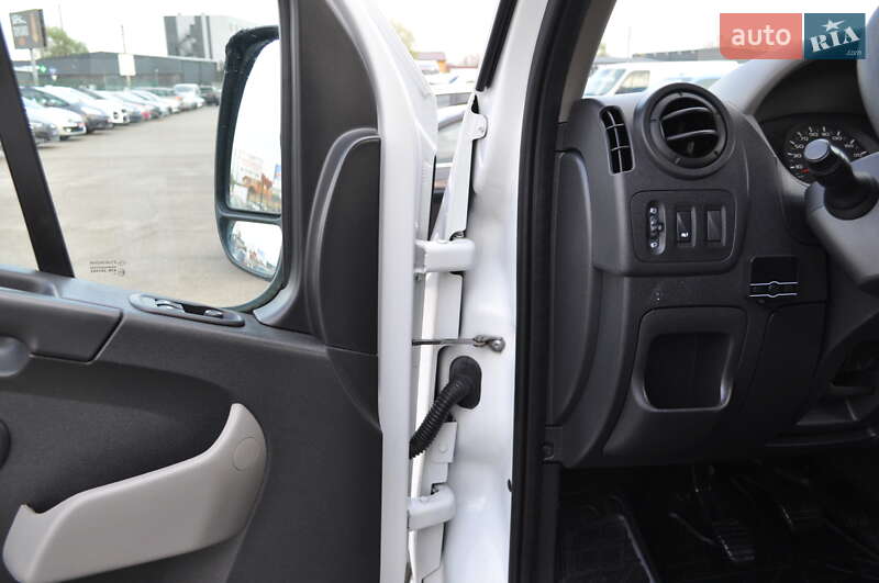 Микроавтобус Renault Master 2017 в Киеве фото 59 Микроавтобус Renault Master 2017 в Киеве
