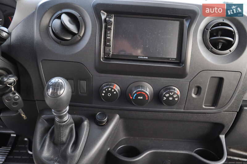 Микроавтобус Renault Master 2017 в Киеве фото 64 Микроавтобус Renault Master 2017 в Киеве