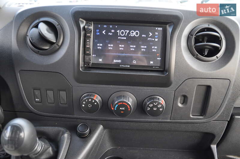 Микроавтобус Renault Master 2017 в Киеве фото 65 Микроавтобус Renault Master 2017 в Киеве