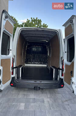 Вантажний фургон Renault Master 2016 в 