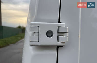 Вантажний фургон Renault Master 2021 в 