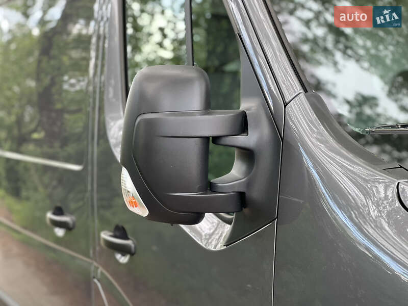 Вантажний фургон Renault Master 2021 в Дубні