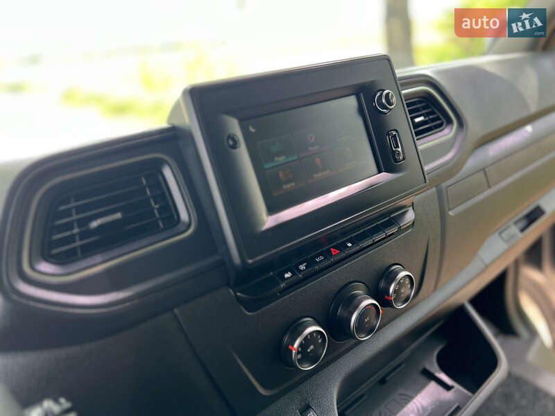 Вантажний фургон Renault Master 2021 в Дубні