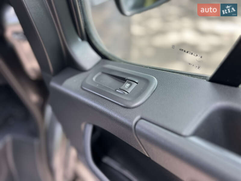 Вантажний фургон Renault Master 2021 в Дубні
