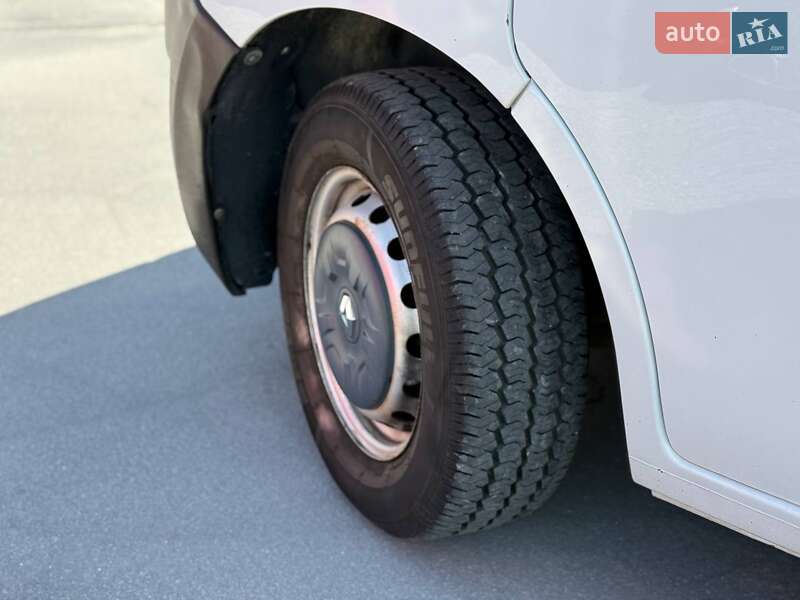 Автовоз Renault Master 2016 в Ровно