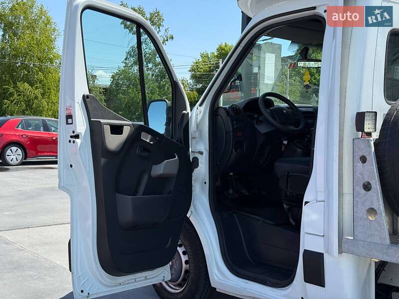Автовоз Renault Master 2016 в Ровно