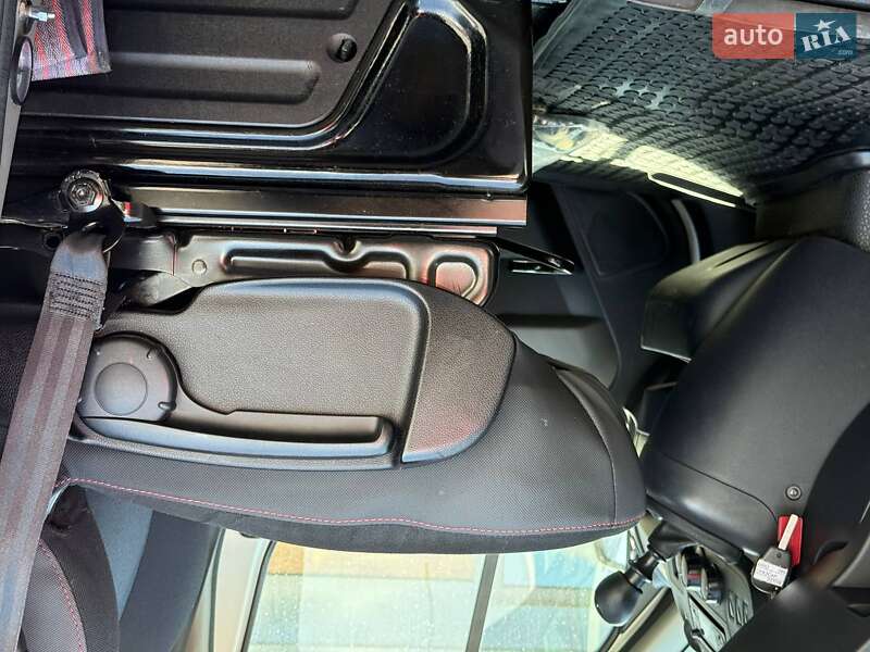 Автовоз Renault Master 2016 в Ровно