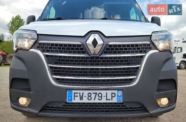 Грузовой фургон Renault Master 2021 в 