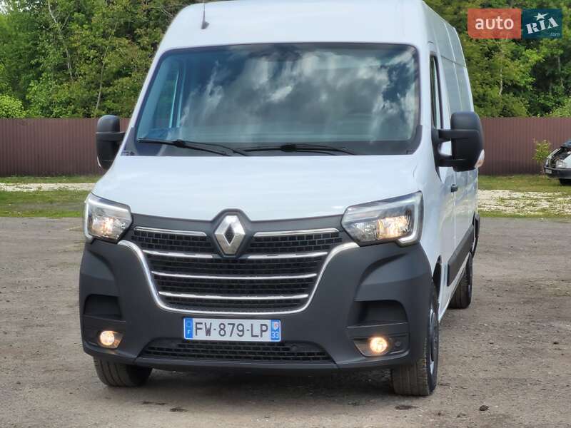 Грузовой фургон Renault Master 2021 в 