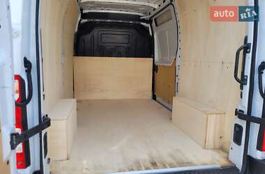 Грузовой фургон Renault Master 2021 в 